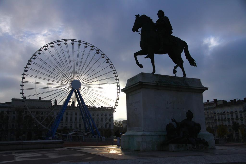 Mihotel Gailleton Lyon Bagian luar foto